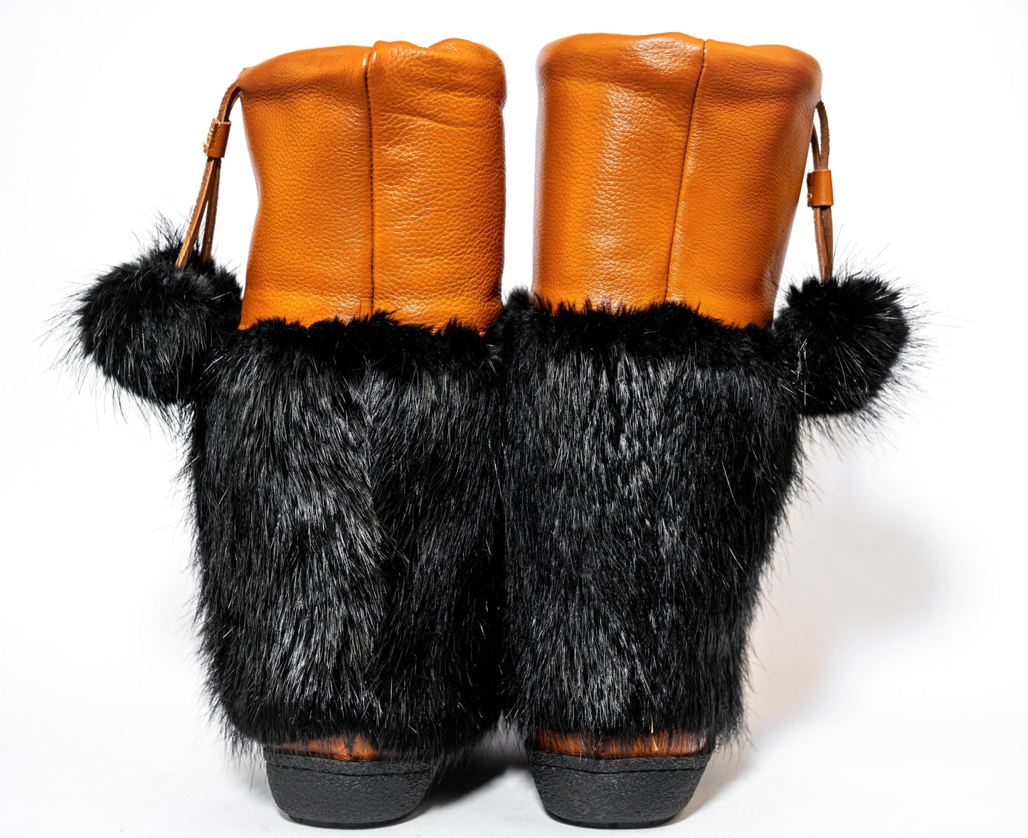 MUKLUK Amishk kushimash