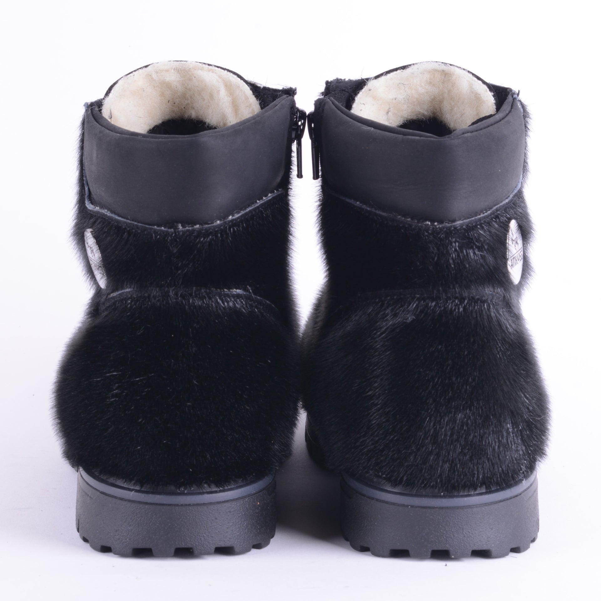 Neshkit - Le bottillon à crampons du gentleman nordique