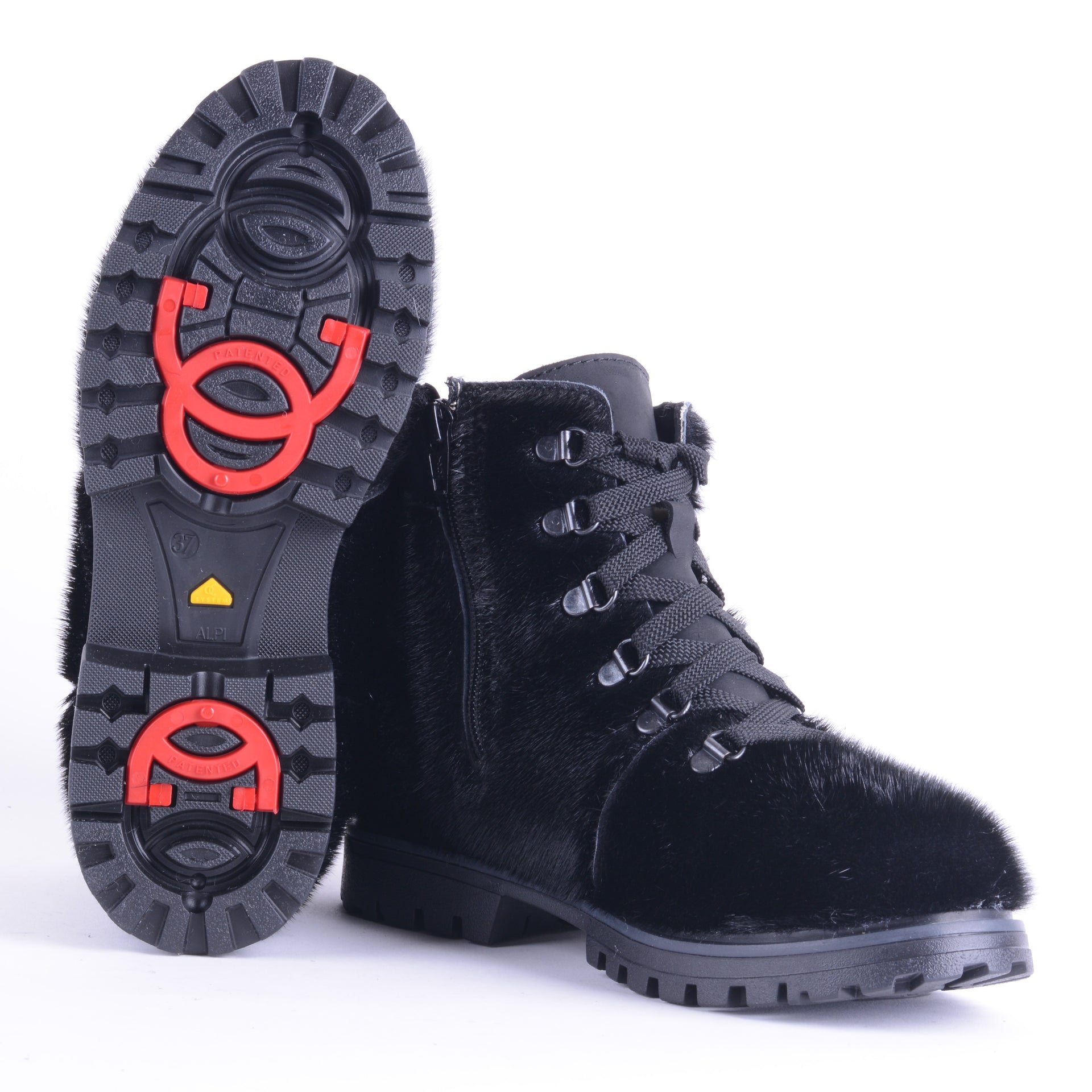 Neshkit - Le bottillon à crampons du gentleman nordique