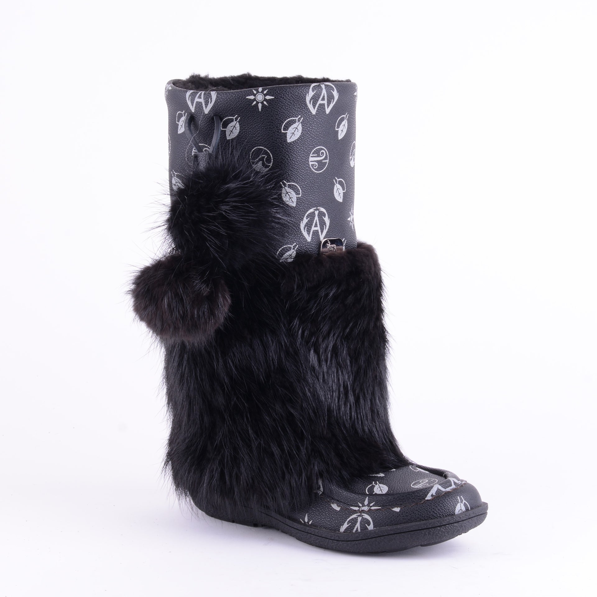 LUNA EN CASTOR NOIR — Le mukluk signature, entre éthique et tradition