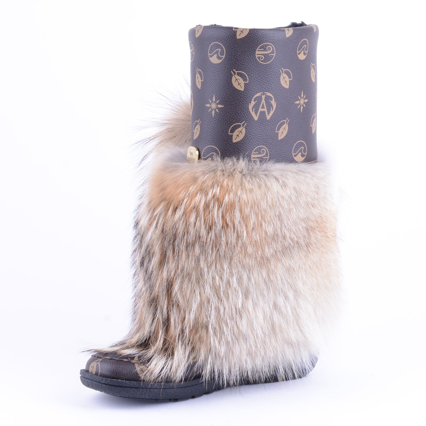 Mukluk terra en coyote